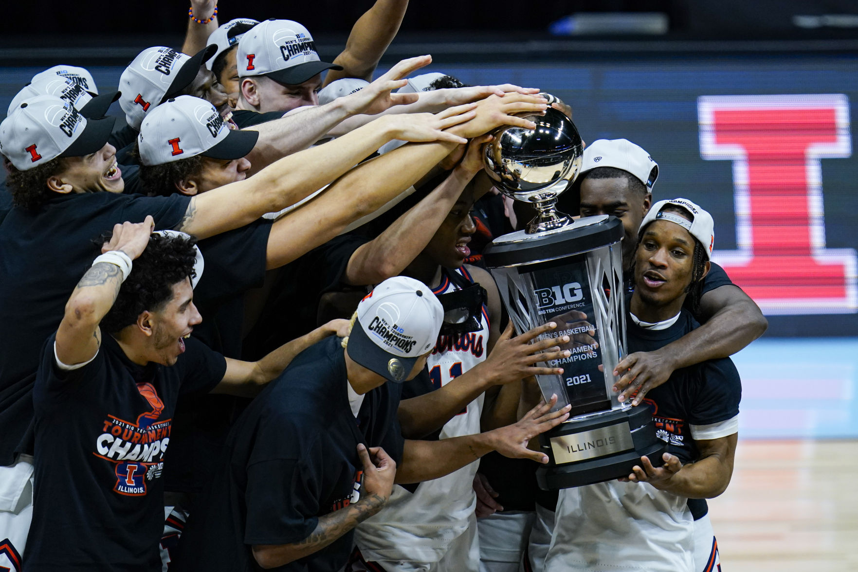 B10 Ohio St Illinois Basketball